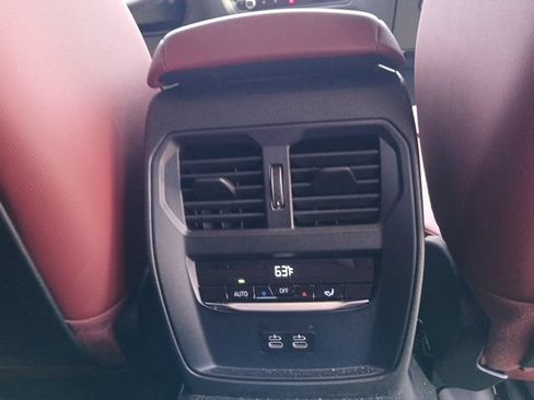 Used 2025 BMW 330i Sedan w/ Premium Package RWD image 15