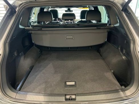 Used 2024 Volkswagen Tiguan SEL R-Line AWD/4WD image 17