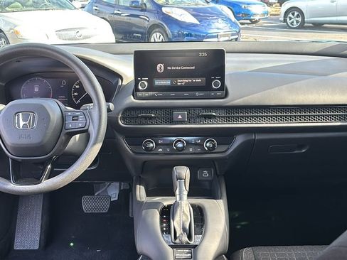 Used 2023 Honda HR-V LX image 12