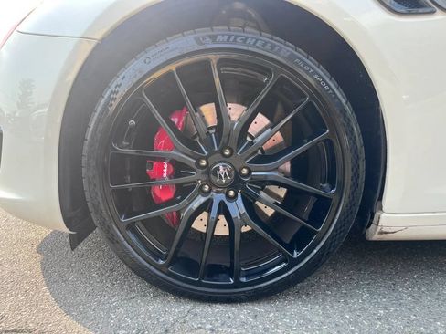 Used 2018 Maserati Quattroporte S GranSport Q4 AWD/4WD image 31