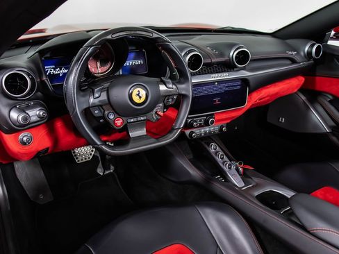 Certified 2019 Ferrari Portofino RWD image 37