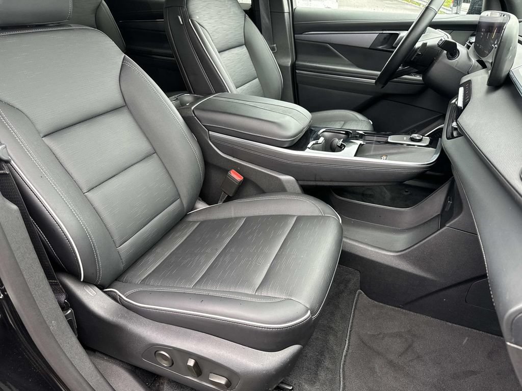 Used 2026 Buick Enclave Sport Touring FWD image 29