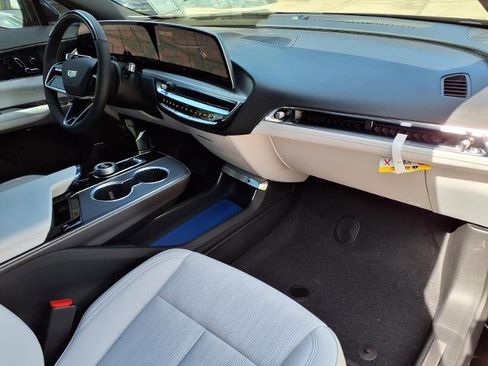 New 2026 Cadillac Lyriq Sport RWD image 8