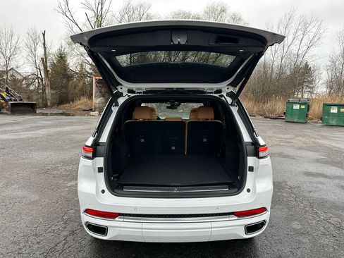 Used 2023 Jeep Grand Cherokee Summit w/ Adv Protech Group IV image 18