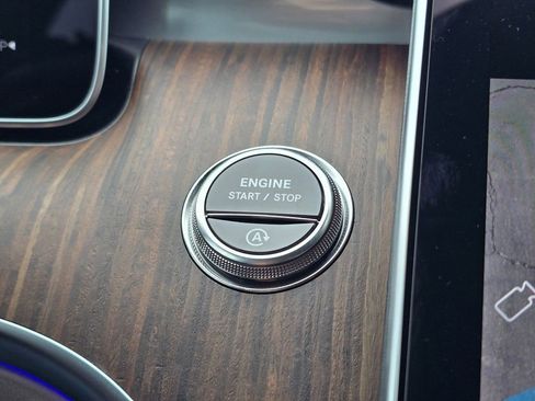 New 2026 Mercedes-Benz C 300 4MATIC Sedan image 34