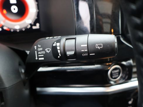 Used 2023 Nissan Pathfinder Platinum image 38