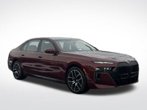 Certified 2023 BMW 760i xDrive w/ Executive Package image 4