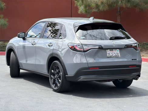 Used 2023 Honda HR-V Sport image 5