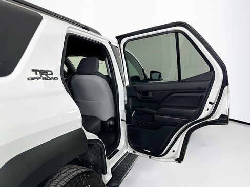 Used 2025 Toyota 4Runner TRD Off-Road image 28