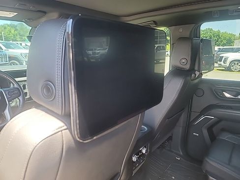 Used 2021 GMC Yukon XL Denali w/ Denali Premium Package RWD image 19
