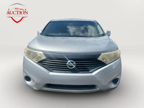 Used 2014 Nissan Quest S FWD image 2