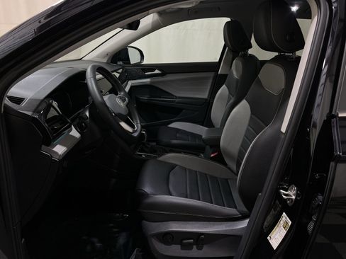 Used 2024 Volkswagen Taos SEL AWD/4WD image 14