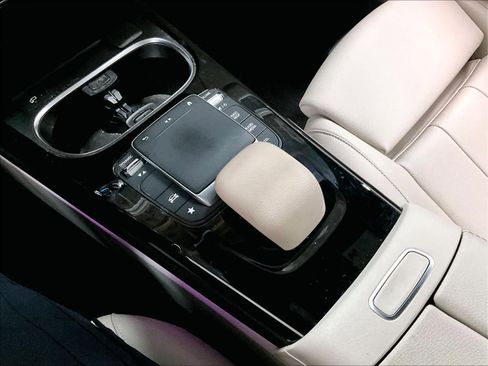 Used 2021 Mercedes-Benz A 220 image 37