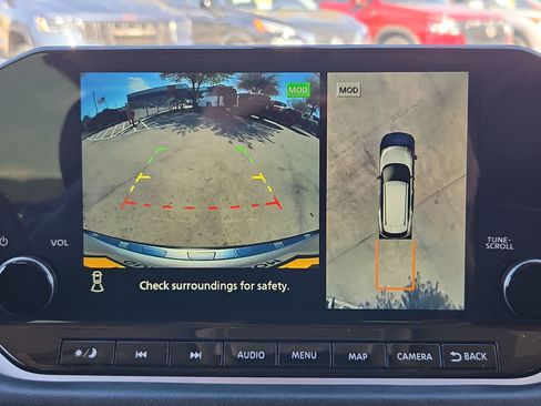 Used 2023 Nissan Rogue Platinum w/ Platinum Premium Package image 18