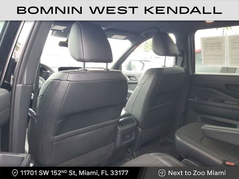 Used 2025 Nissan Pathfinder Rock Creek image 12