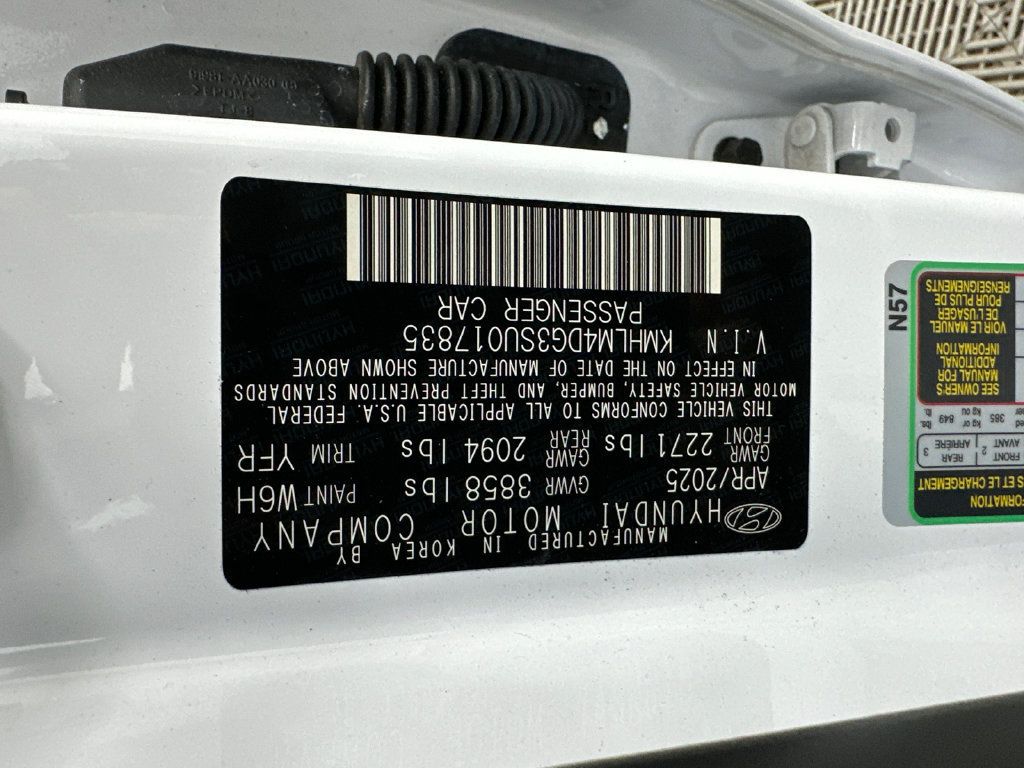 Certified 2025 Hyundai Elantra Sport FWD image 30
