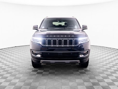 Used 2024 Jeep Wagoneer L Series III w/ Premium Group I AWD/4WD image 11