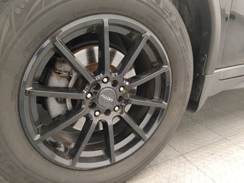 Used 2019 Nissan Rogue S FWD image 31