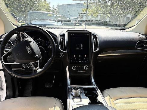 Used 2023 Ford Edge SEL w/ Convenience Package AWD/4WD image 13