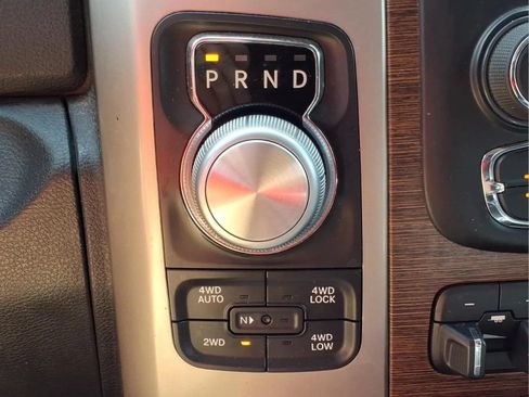Used 2016 RAM 1500 Laramie w/ Convenience Group AWD/4WD image 17