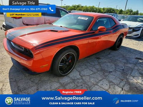 Used 2009 Dodge Challenger SRT8 RWD image 1