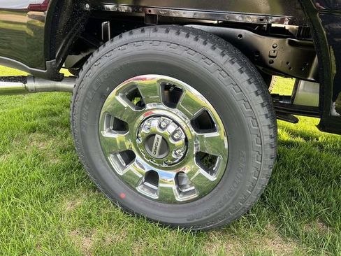 New 2026 Ford F250 Lariat w/ Chrome Package image 7