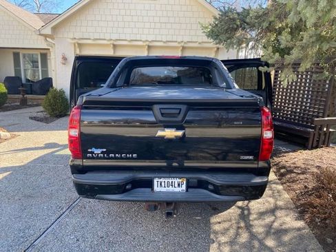 Used 2009 Chevrolet Avalanche LT image 13