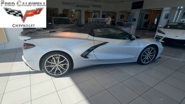 Used 2026 Chevrolet Corvette Stingray Premium Conv w/ Z51 Performance Package RWD image 4