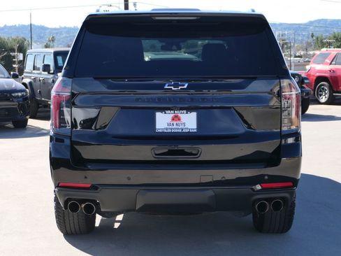 Used 2025 Chevrolet Suburban Z71 AWD/4WD image 6