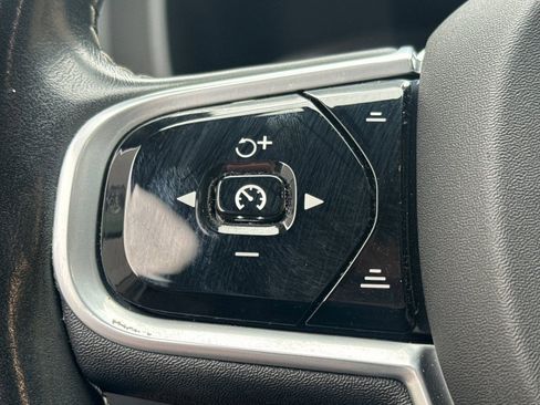 Used 2021 Volvo XC60 T8 R-Design w/ Advanced Package image 27