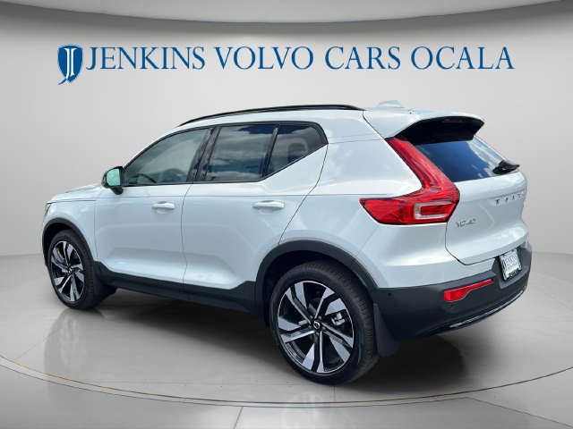 New 2026 Volvo XC40 B5 Plus w/ Climate Package AWD/4WD image 5