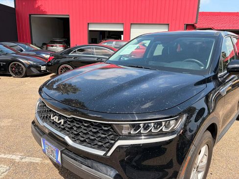 Used 2023 Kia Sorento LX FWD image 5