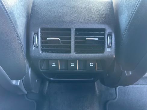 Used 2018 Jaguar E-PACE S image 18