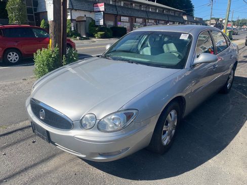 Used 2006 Buick LaCrosse CX FWD image 1