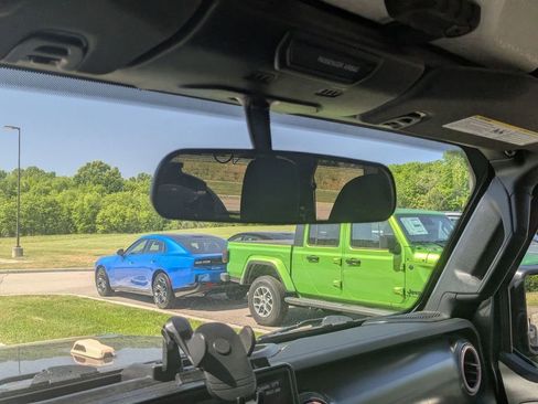 Used 2019 Jeep Wrangler Unlimited Sport S AWD/4WD image 28