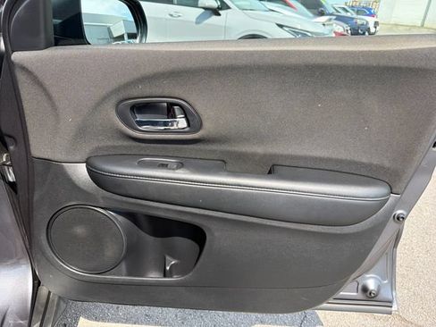 Used 2022 Honda HR-V LX image 23