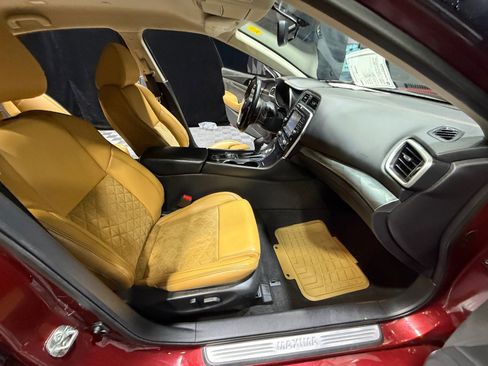 Used 2016 Nissan Maxima SR image 19