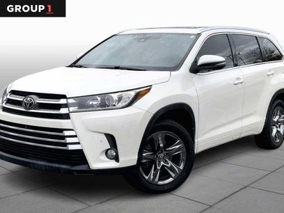 Used 2017 Toyota Highlander Limited Platinum
