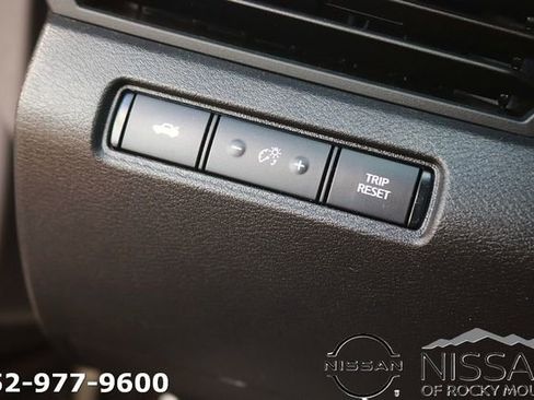 Used 2019 Nissan Altima 2.5 SR FWD image 25