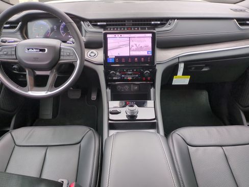 New 2025 Jeep Grand Cherokee Limited w/ Luxury Tech Group II image 20