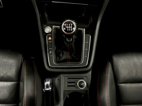 Used 2016 Volkswagen GTI SE w/ Lighting Package (SEL) FWD image 27