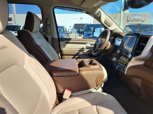 Used 2021 RAM 1500 Laramie image 34