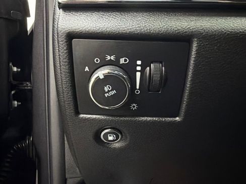 Used 2017 Jeep Grand Cherokee Trailhawk AWD/4WD image 32