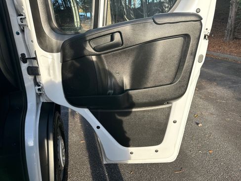 Used 2024 RAM ProMaster 2500 image 14