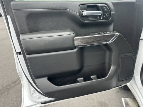 Used 2021 Chevrolet Silverado 1500 LTZ RWD image 9