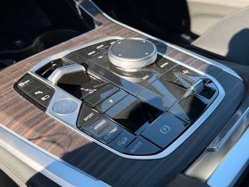 New 2026 BMW X5 xDrive50e w/ Premium Package image 17