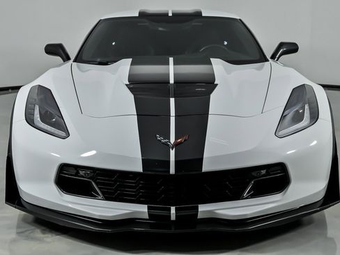 Used 2016 Chevrolet Corvette Z06 w/ 3LZ Preferred Equipment Group RWD image 5