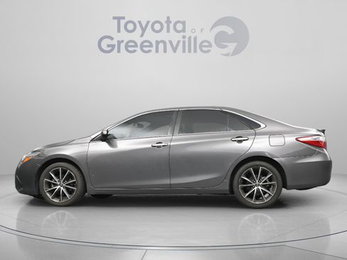 Used 2015 Toyota Camry XSE w/ Moonroof Package image 6