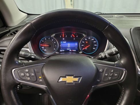 Used 2020 Chevrolet Equinox LT FWD image 15