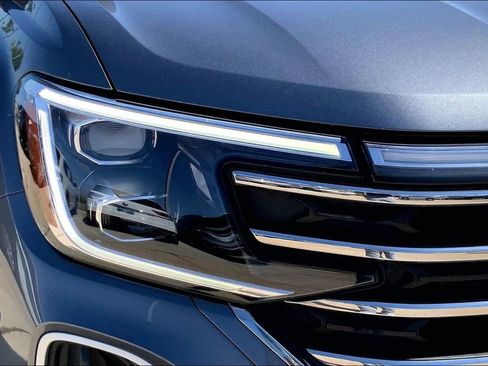 Certified 2025 Volkswagen Atlas SE FWD image 29